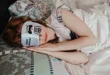 Fakta atau Mitos? Tidur Sambil Mendengarkan Musik Bikin Tidur Lebih Nyenyak