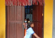 Lindungi Siswa dari Kabut Asap, SD Negeri 21 Sorong Terapkan Penggunaan Masker