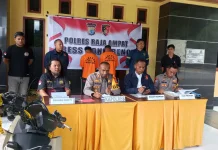 Polres Ringkus Dua Pemuda Tersangka Kasus Pencurian Ponsel di Waisai