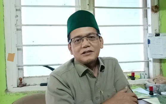 Senator DPD RI-Hartono Serahkan Zakat ke BAZNas Kota Sorong