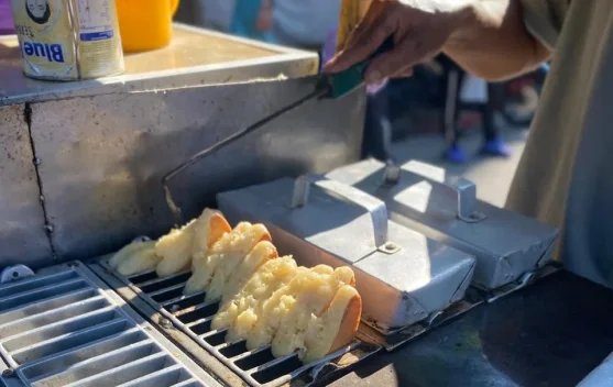 Perbedaan Kue Baroncong dan Kue Pukis, Mirip tapi Beda Rasa