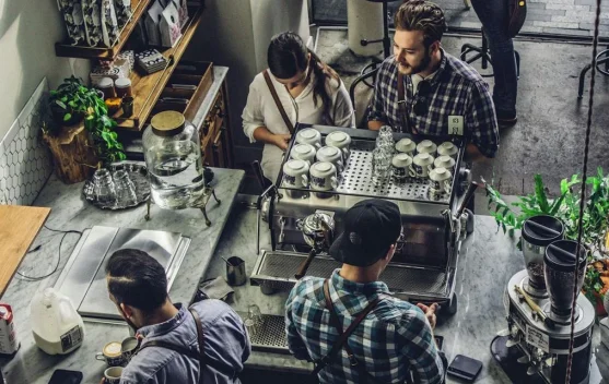Membangun Tim Kecil yang Solid di Coffee Shop