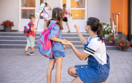 Jangan Abaikan Tanda Anak Cemas Memasuki Lingkungan Sekolah Baru