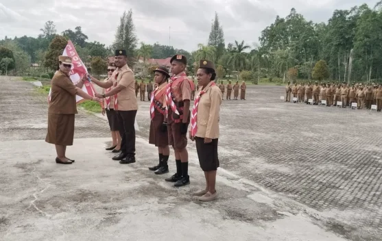 Bupati Sorong Selatan Lepas Kontingen Jambore Nasional XII