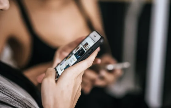 Jangan Kebanyakan Scroll Media Sosial,ini alasannya