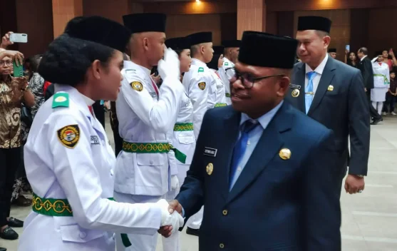 Wali Kota Kota Sorong Kukuhkan Paskibraka untuk HUT Ke-81 RI Tahun 2026