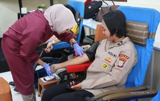 Donor Darah Meriahkan Hari Jadi Polwan ke-78 di Polda Papua Barat Daya