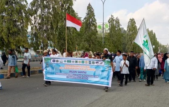 Ratusan Umat Muslim Raja Ampat Ikuti Jalan Santai Peringati Maulid Nabi Muhammad