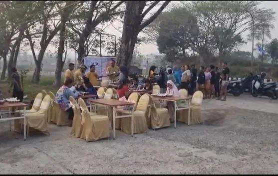 Aimas Hotel Rutin Gelar Makan Berkah Gembira, Makanan Dibayar Seikhlasnya