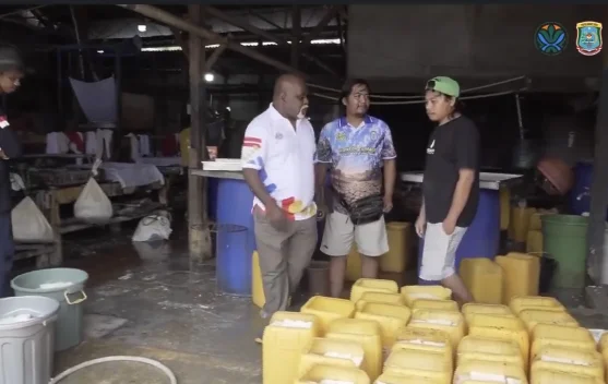 Kepala DLH PBD Kelly Kambu Dorong Ampas Tahu Jadi Pakan Maggot