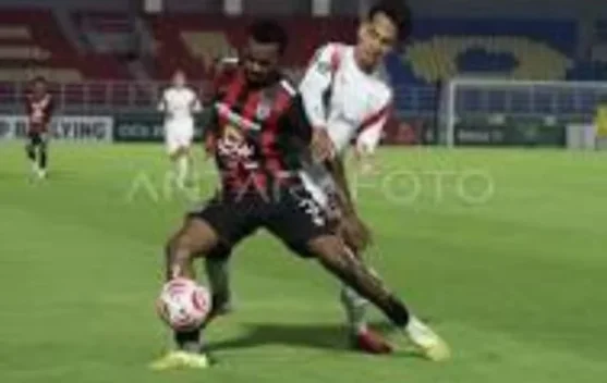 Debut Regi Aditya, Persipura Tahan Imbang Persis Solo 1-1