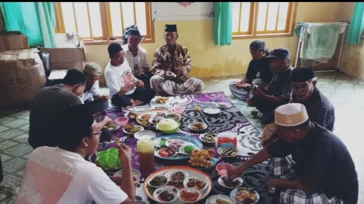 Tradisi Berbagi dan Doa Bersama Sambut Ramadan di Tanjung Kiaok