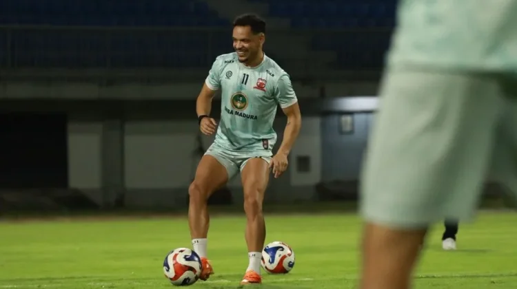Madura United Antisipasi Kekuatan Lini Tengah Arema FC