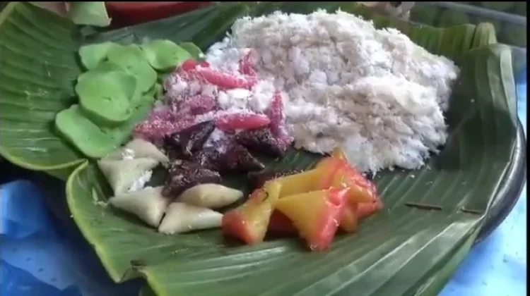 Kue Lupis Jajanan Takjil Tradisional Sumenep