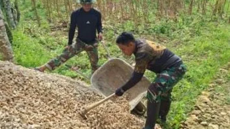 Satgas TMMD 127 Kebut Pembangunan RTLH di Desa Mandala