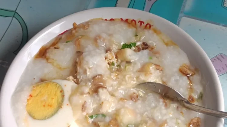 Bubur Ayam Jadi Menu Favorit Berbuka Puasa, Hangat dan Mengenyangkan