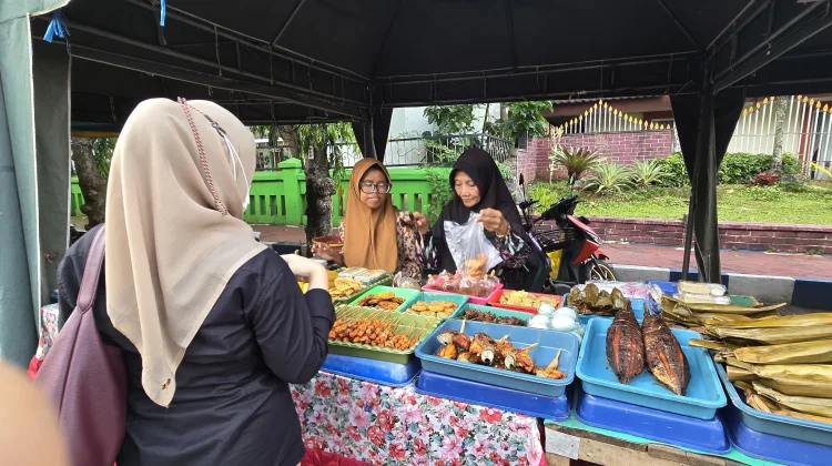 Pedagang Takjil di Kabupaten Sumenep Keluhkan Lonjakan Harga Kebutuhan Pokok