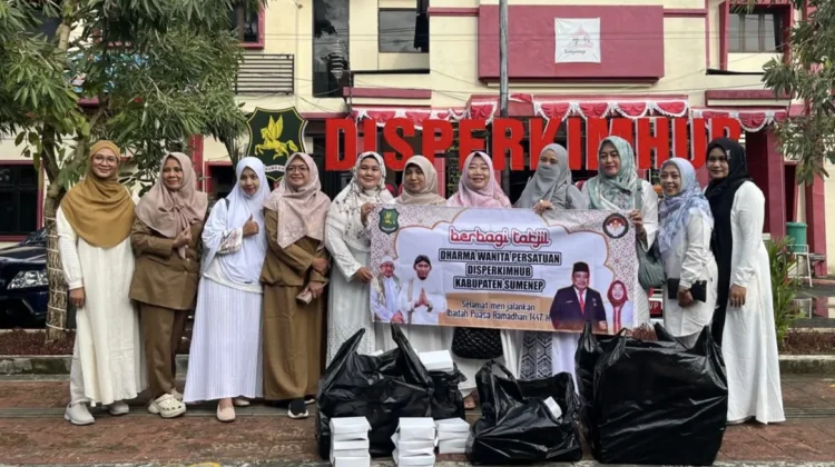 DWP Disperkimhub Bagi Takjil, Wujud Kepedulian saat Ramadan
