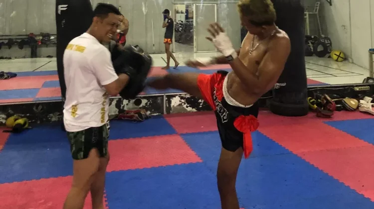 Atlet Muay Thai Pamekasan Tetap Intens Berlatih Selama Bulan Ramadan