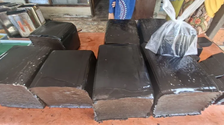 Permintaan Cincau di Sumenep Melonjak Tajam Hingga Seratus Kaleng Perhari
