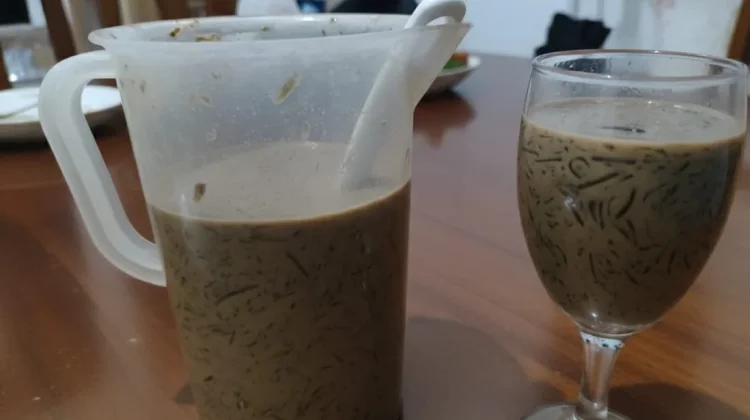 Resep Es Cincau Karamel Segar untuk Berbuka Puasa