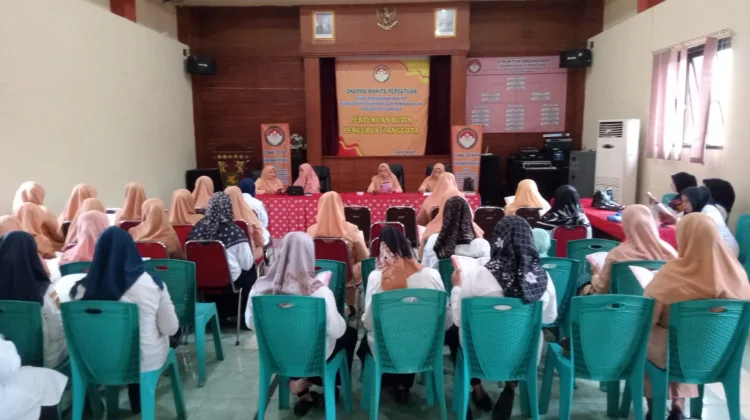 Khotmil Qur’an Pererat Silaturahmi Anggota DWP Disperkimhub Sumenep