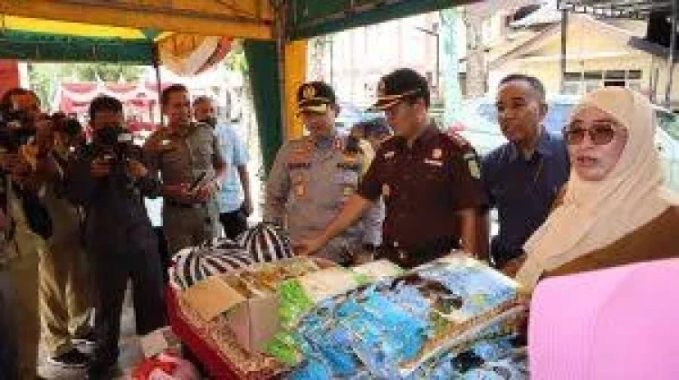 Tingginya Antusias Masyarakat, Pembelian Minyak gGreng Dibatasi