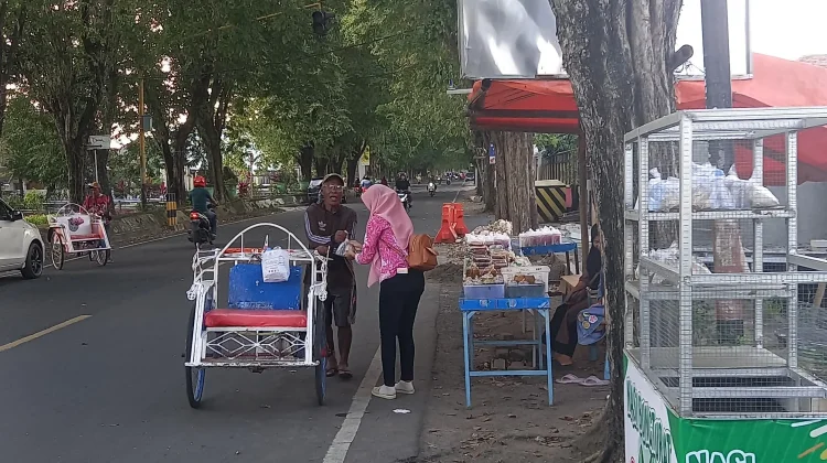 Nasi Bungkus Tujuan Akhirat Kita Berbagi Sosial Warnai Buka Puasa Masyarakat