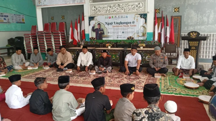 Balai Desa Lobuk Gelar Ngaji Lingkungan dan Santunan Anak Yatim
