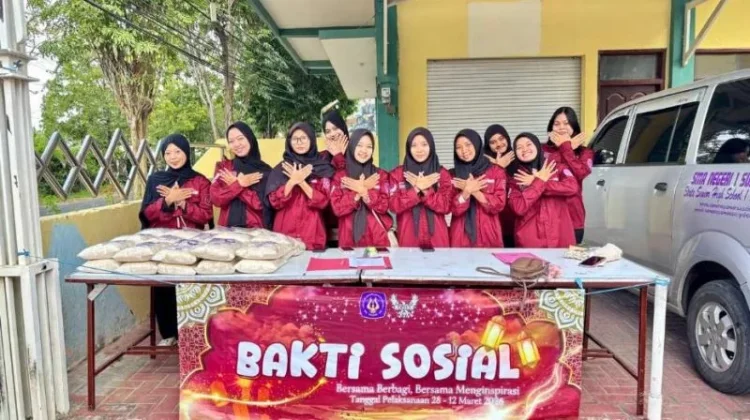 Siswa SMAN 1 Sumenep Salurkan Zakat Fitrah Perkuat Kepedulian Sosial