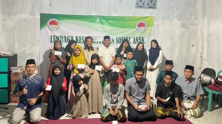 Fakultas Ilmu Komunikasi UNIBA Madura Gelar Santunan Anak Yatim di Sumenep