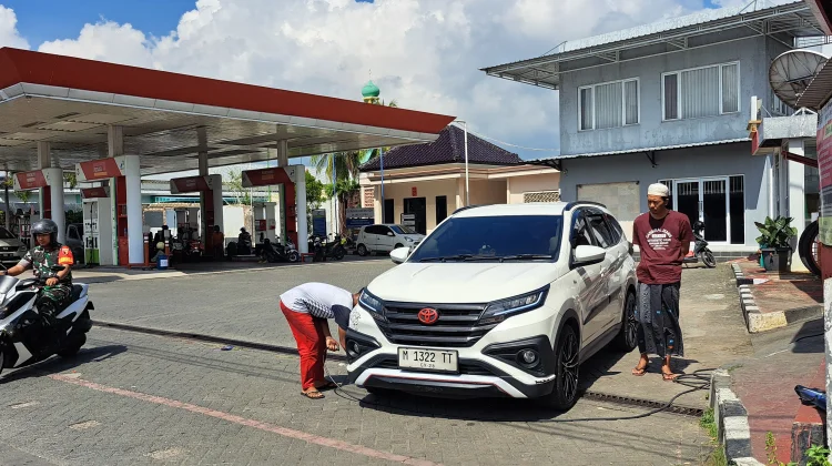 jelang Lebaran, Layanan Pengisian Nitrogen Dipadati Pemudik