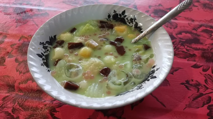 Minuman Segar Berbahan Tradisional Jadi Favorit di Sumenep