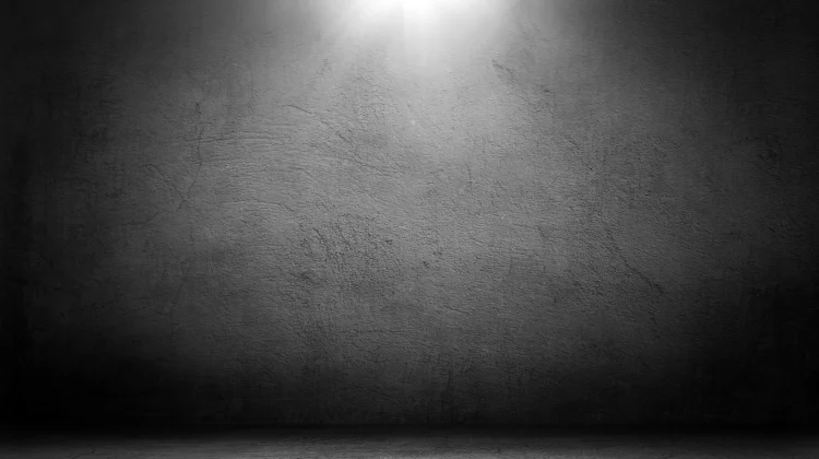 Percikan Cahaya dalam Gelap: Menemukan Inspirasi di Titik Nol