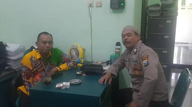 Polsek Batuputih Pererat Silaturahmi dengan BPRS