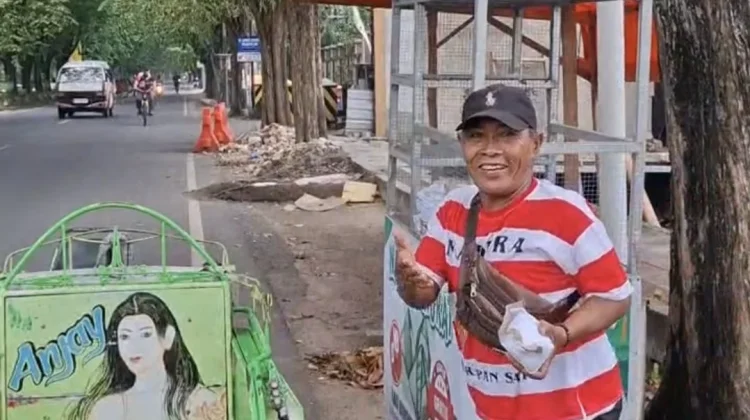 Kita Berbagi Sosial Sapa Masyarakat Dengan Nasi Bungkus Tujuan Akhirat