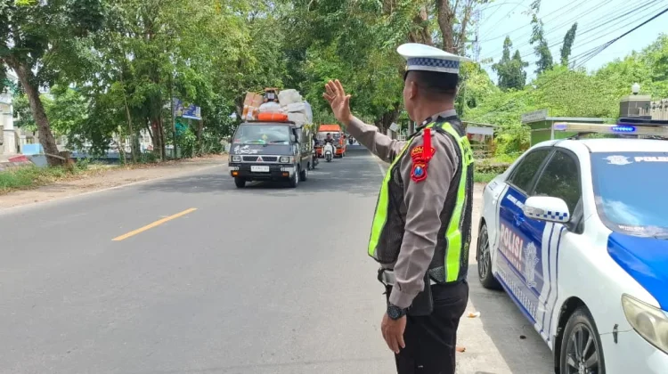 Satlantas Sumenep Patroli Jalur Rawan Laka di Kalianget