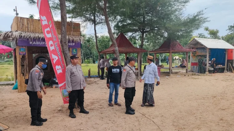 Polsek Batuputih Amankan Pantai Wisata Badur