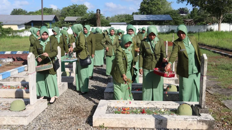 Persit Kodim Sumenep Rayakan HUT ke-80 dengan Ziarah Pahlawan