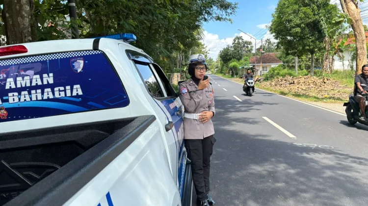 Polantas Sumenep Sapa Pengguna Jalan