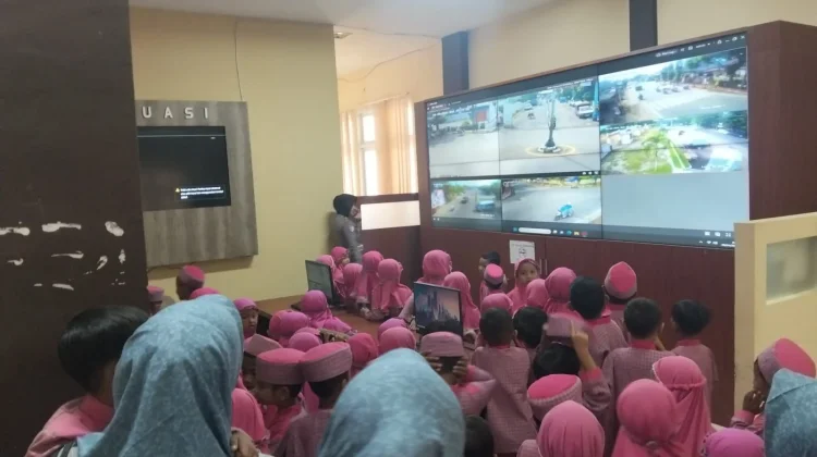 Satlantas Sumenep Gelar Polisi Sahabat Anak