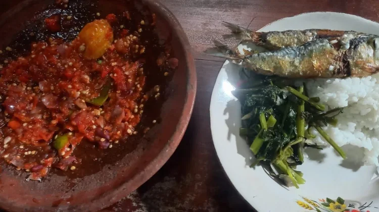 Menu Sederhana Ikan dan Sambel Bikin Nagih