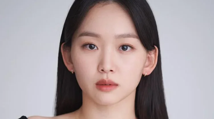 Jin Ki Joo Jadi Pemeran Utama Drama Medis Terbaru