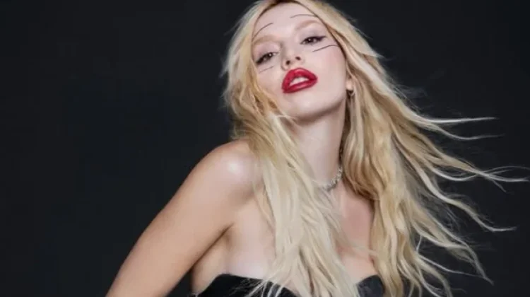 Ava Max Siap Nyanyi Bareng Fans degan Merilis Lagu Baru