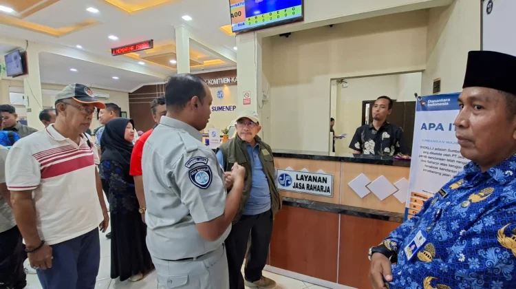 Pelayanan Samsat Sumenep Cepat, Wabup Apresiasi Kinerja Petugas