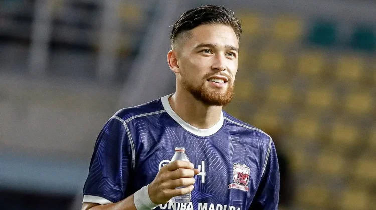 Babak Pertama, Madura United Ungguli Persebaya 0-1