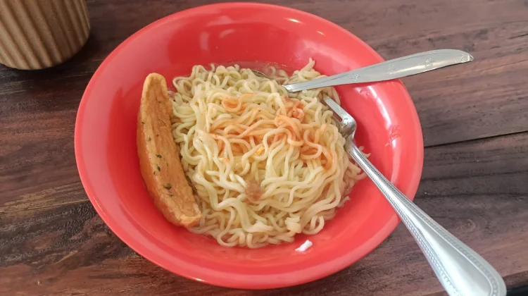 Asal Usul Mie Nungget, Camilan Kekinian Favorit Anak Muda