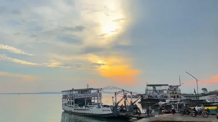 Cuaca Berawan Tebal Selimuti Kalianget Sepanjang Hari Ini