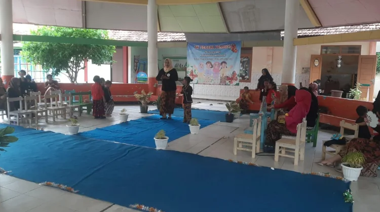 Peringatan Hari Kartini, TK Negeri Pembina Tanamkan Nilai Kebersamaan sejak Dini