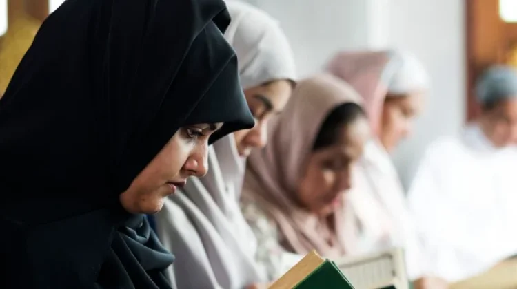Belajar dari Khadijah dan Hajar: Perempuan Kuat yang Melahirkan Generasi Hebat